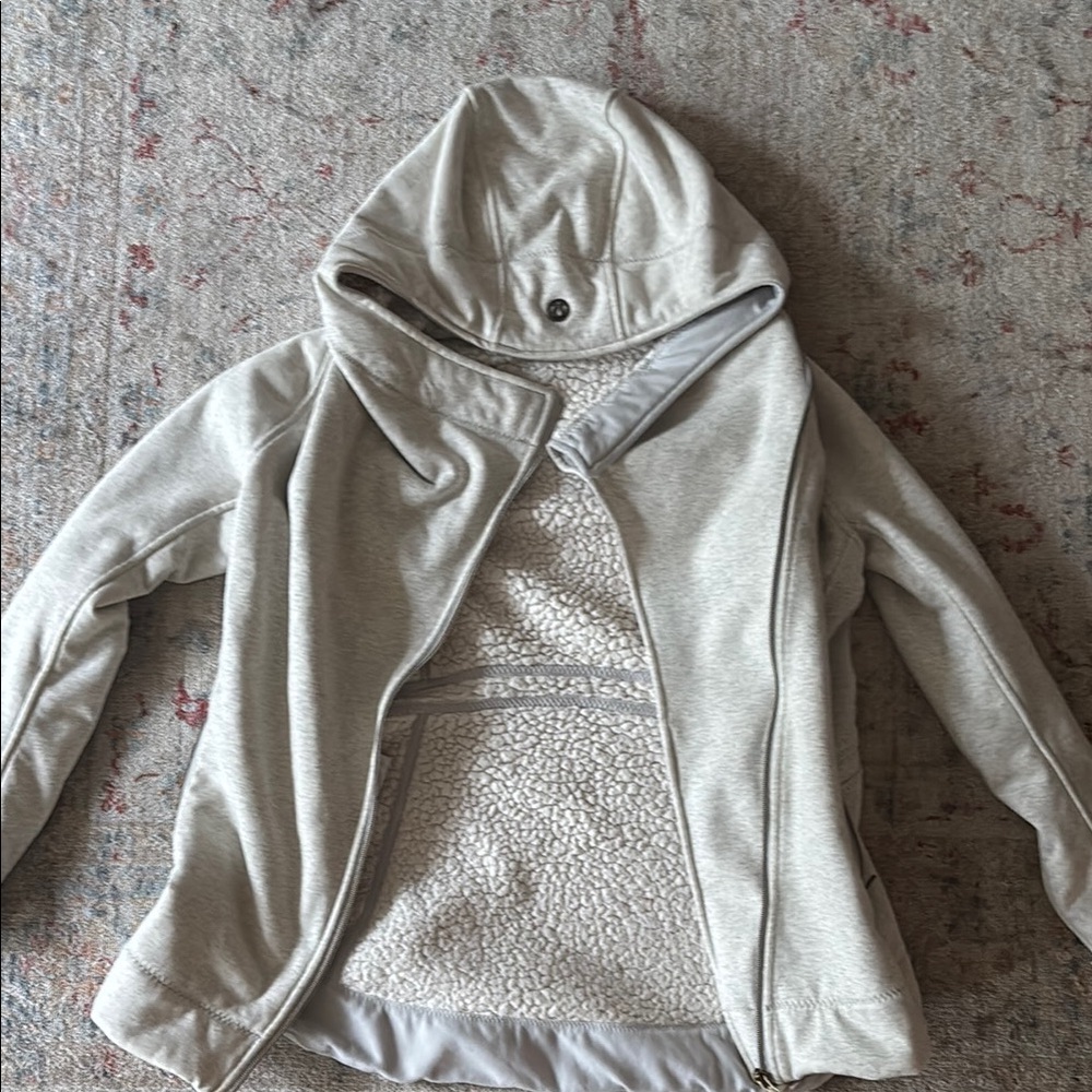 lululemon athletica Light Gray Women’s sherpa jacket